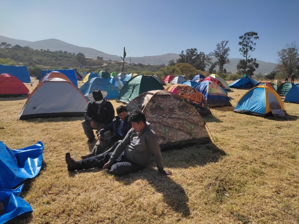 Comunarios en Totora