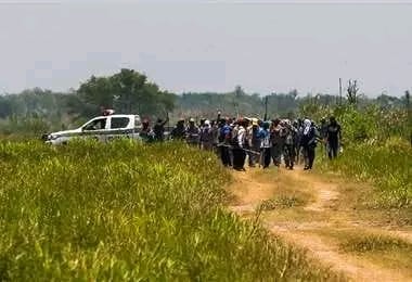 La Policía intervino en los enfrentamientos por tierra en Las Londras, Santa Cruz.