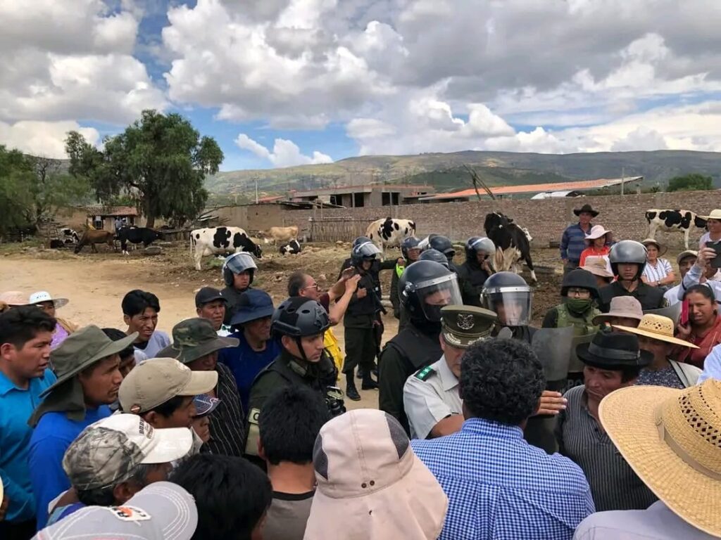 Policía intervino enfrentamientos entre vecinos y loteadores